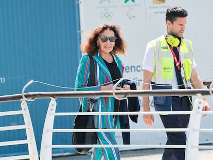 La diseñadora Diane von Fürstenberg, mujer de Barry Diller y  conocida por sus famosos vestidos de corte cruzado,
a su llegada a Venecia.