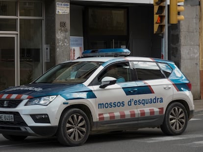 Un coche patrulla de los Mossos d'Esquadra, en una imagen de archivo.