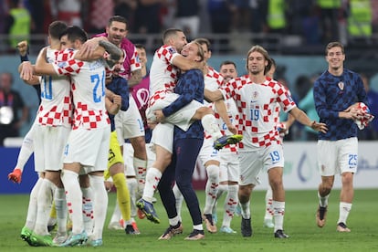 Los jugadores de Croacia festejan su victoria frente a Marruecos.
