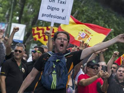 El Supremo inicia el debate sobre el futuro del taxi, Uber y Cabify en España