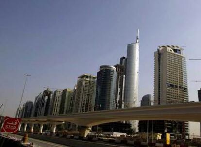 Área financiera y de negocios en la ciudad de Dubai. El valor de las empresas cotizadas en Bolsa ha caído un 67% desde junio.