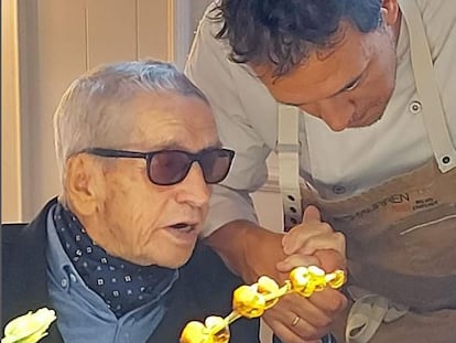 Francis Paniego junto a su padre Félix Paniego, en una imagen publicada en la cuenta de Instagram del cocinero.