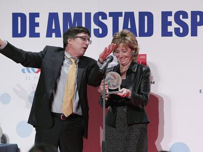 Esperanza Aguirre y Bartolomé Gómez, alcalde de Alcalá