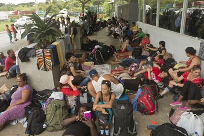 Migrantes cubanos varados en Costa Rica, el 16 de noviembre.