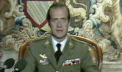 El rey Juan Carlos I en el discurso televisado en la noche del Golpe de Estado, del 23-F.