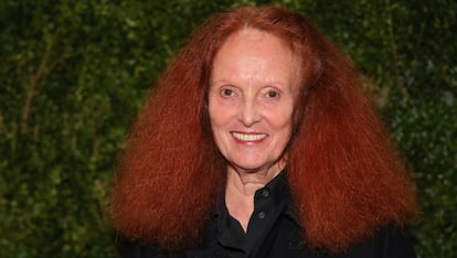 Grace Coddington

"Lo lavo una vez a la semana porque es muy seco y, en realidad, luce mejor dos o tres días después de lavarlo. Cuando mejor se ve es cuando utilizo secador pero normalmente voy deprisay solo lo peino", confesó la famosa editora de moda.