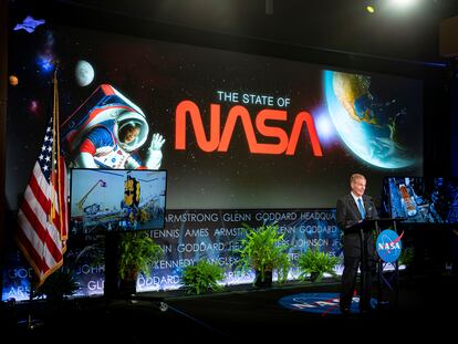 El máximo responsable de la NASA, Bill Nelson, anuncia las nuevas misiones espaciales Davinci y Veritas para estudiar Venus, en la sede de la NASA en Washington, Estados Unidos, el 2 de junio de 2021.
