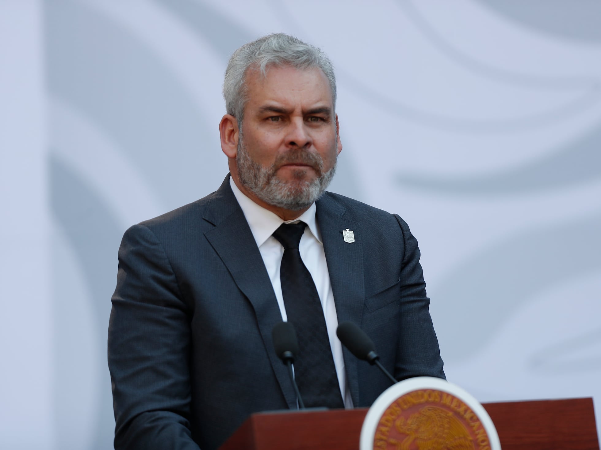 Ramírez Bedolla, el gobernador al que se le incendió Michoacán en un mes | EL PAÍS México