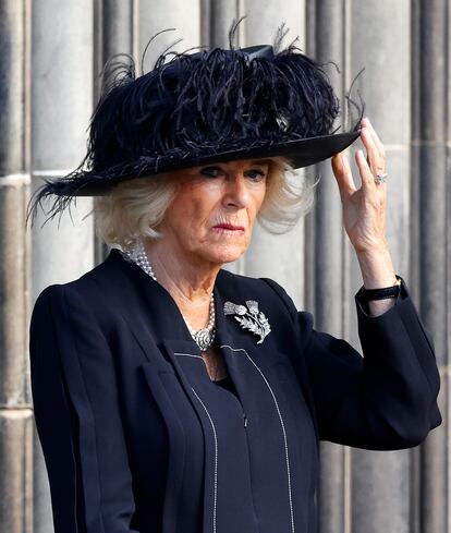 The Queen consort, Camilla, attends a religious ceremony for Elizabeth II wearing a brooch that belonged to the Queen Mother.