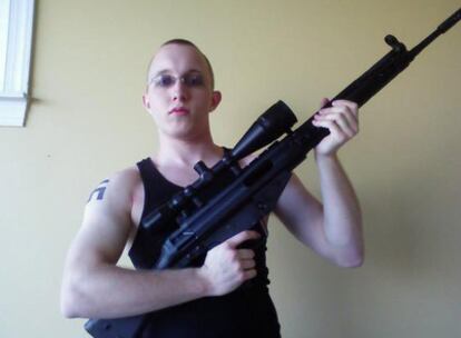 Daniel Cowart, en una imagen obtenida de la página MySpace de Internet, es uno de los detenidos por tramar el asesinato de Obama.
