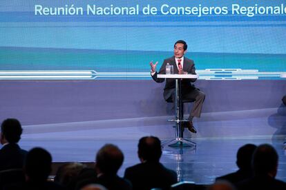 Rogelio Ramírez de la O habla en la Reunión Nacional de Consejeros Regionales de BBVA, el 6 de junio en Ciudad de México.