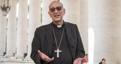 El nuevo Cardenal Juan Jos&egrave; Omella en la Plaza San Pedro, este mi&eacute;rcoles.
 