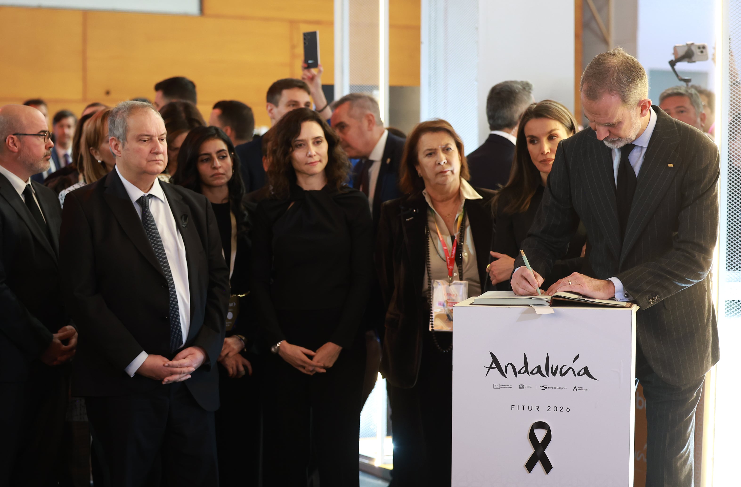 La visita de los Reyes devuelve las largas esperas en Fitur tras un primer día sin incidentes