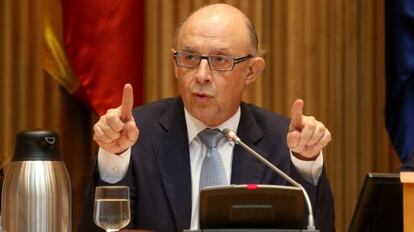 Cristóbal Montoro, ministro de Hacienda.