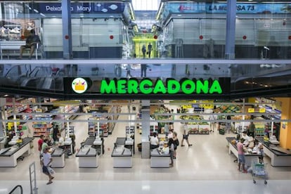 L'entrada de l'establiment Mercadona en el Mercat del Ninot de Barcelona.