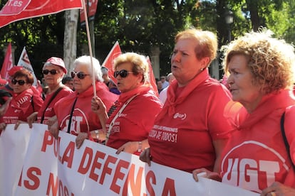 "Estoy aquí no para defender las pensiones actuales, sino las futuras", explica Luis Lunar, de 70 años y 45 cotizados, antiguo sindicalista de CC OO.