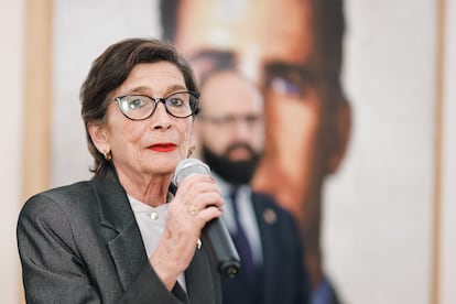 La embajadora de España en Argentina, María Jesús Alonso Jiménez, habla durante un acto en la embajada el 16 de mayo de 2024, en Buenos Aires (Argentina).