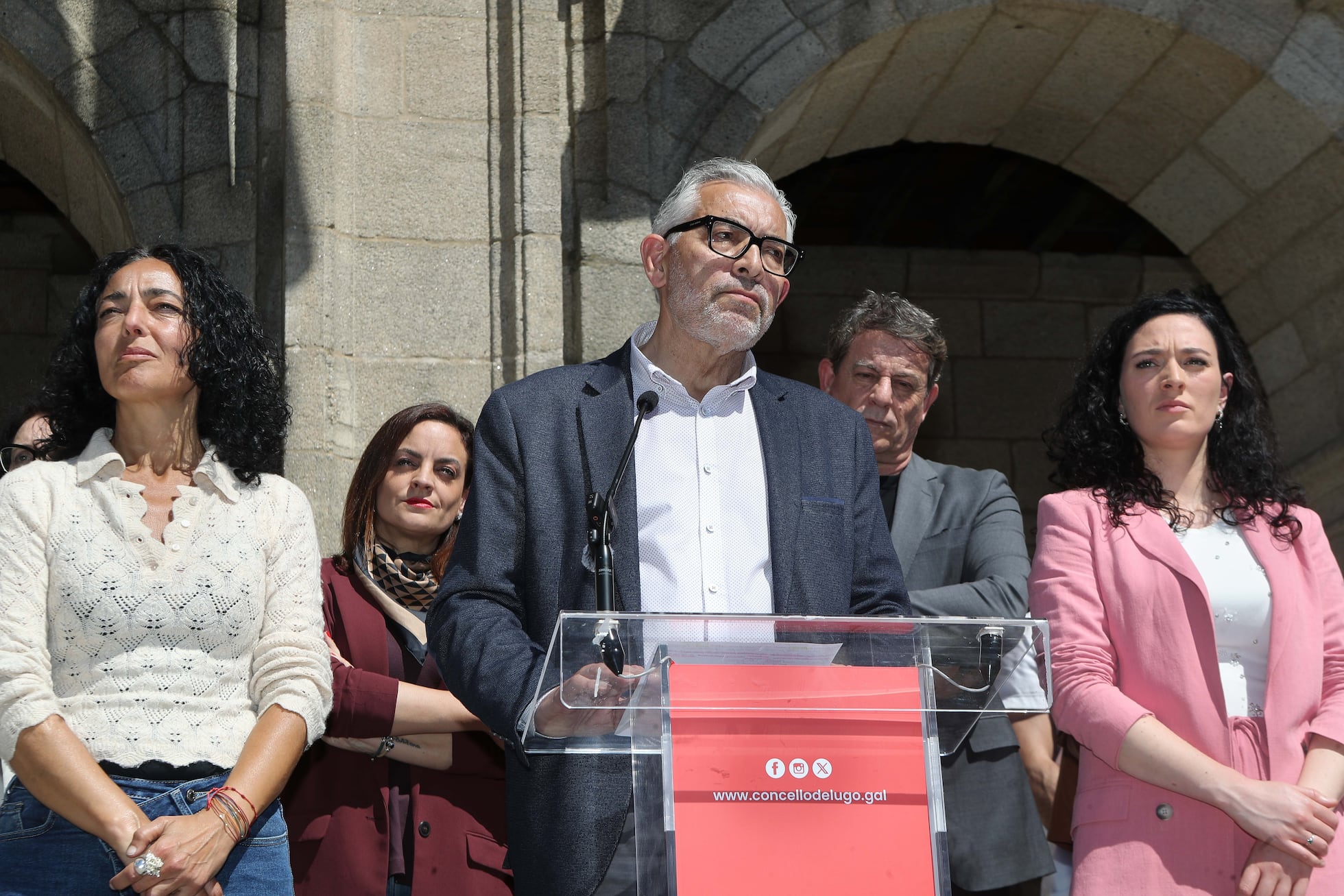 El PP se alía con una tránsfuga para una moción de censura en Lugo tras ...