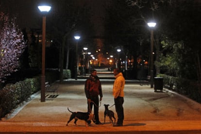 Iluminación en las calles del municipio madrileño de Alcorcón, anoche.