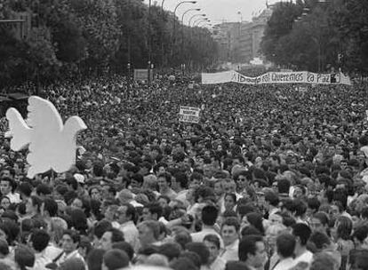 Manifestación en Madrid tras el asesinato de Miguel Ángel Blanco.