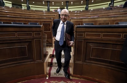 El ministro de Hacienda, Cristóbal Montoro en el Congreso en 2017.