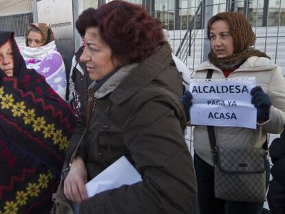 Protesta en Jerez de las trabajadoras de ayuda a domicilio.