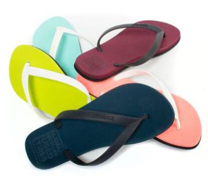 Ecoalf elabora chanclas con 100% de neum&aacute;tico y 30% de goma reciclados. 