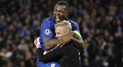 Morgan e Schemeichel, os her&oacute;is do jogo.