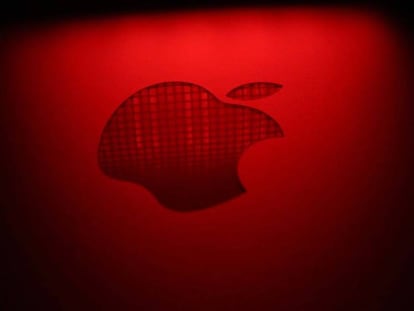 Logo Apple de color rojo