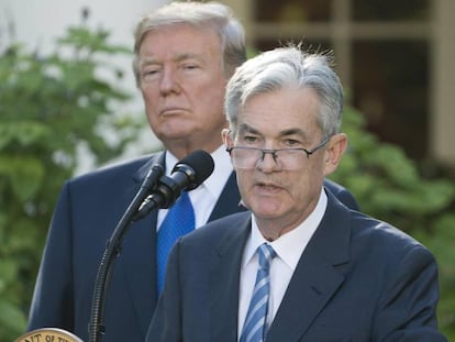 El presidente de Estados Unidos, Donald Trump, presenta al nuevo encargado de dirigir la Reserva Federal, Jerome Powell.