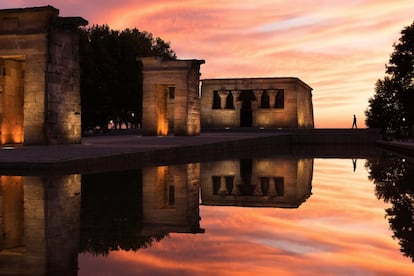 Atardecer junto al templo de Debod, en octubre de 2019.