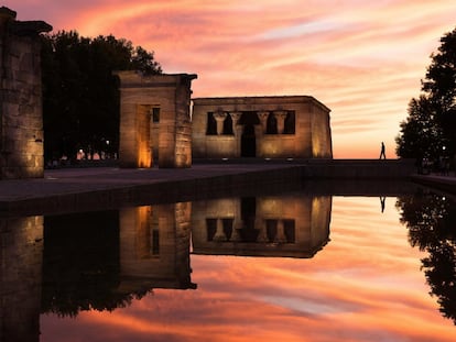 Atardecer para enmarcar junto al templo de Debod, en octubre de 2019.