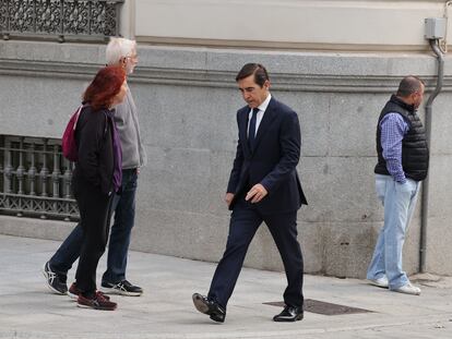 Carlos Torres, presidente del BBVA, a su llegada este lunes a la Audiencia Nacional para declarar como testigo.