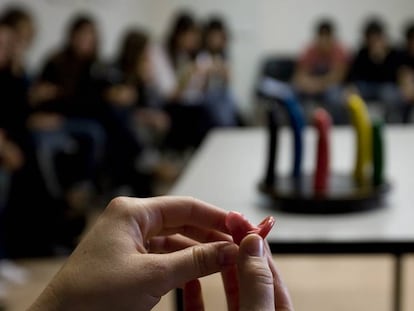 Charla sobre salud sexual a j&oacute;venes.