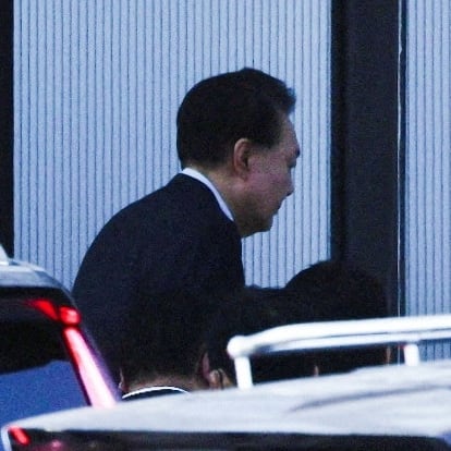 South Korea's impeached President Yoon Suk Yeol arrives at the Corruption Investigation Office for High-ranking Officials (CIO), in Gwacheon, South Korea, January 15, 2025.    KOREA POOL/Pool via REUTERS SOUTH KOREA OUT. NO COMMERCIAL OR EDITORIAL SALES IN SOUTH KOREA.   TPX IMAGES OF THE DAY