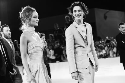 Lily-Rose Depp y Thimotée Chalamet, en el Festival de Cine de Venecia (2019).