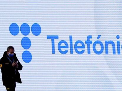 Telefónica España abre la vía a prorrogar el convenio en 2023 con una subida salarial del 1%