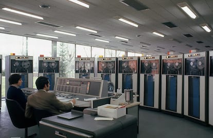 Consola de IBM en el Centro de Cálculo.