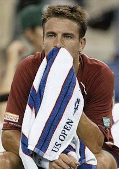 Tommy Robredo no ha podido con el estadounidense Andy Roddick.