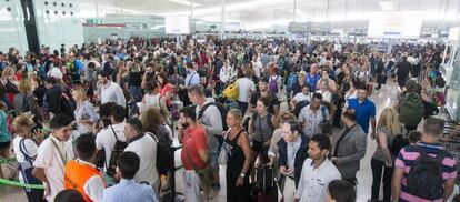 El aeropuerto de Barcelona-El Prat durante la huelga que los vigilantes de seguridad de Eulen llevaron a cabo en 2017.