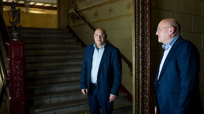 El candidato a la presidencia de la Xunta por Democracia Ourensana, Armando Ojea, tras la entrevista en el Liceo de Ourense, el pasado 2 de febrero.