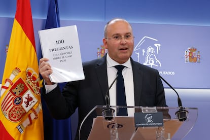 El portavoz parlamentario del PP, Miguel Tellado, durante la rueda de prensa ofrecida en el Congreso, este martes.