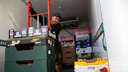 Un trabajador en Madrdi