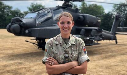 La oficial del Ejército Británico Hannah Graf.