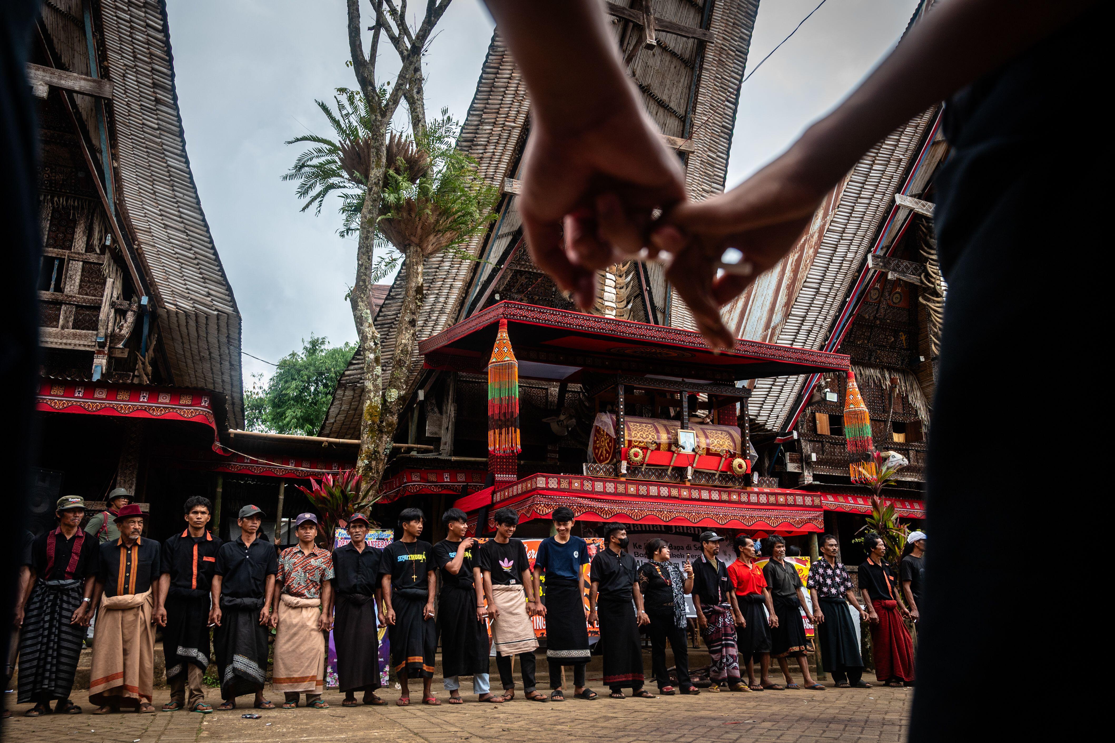 Toraja, el lugar de Indonesia donde los muertos conviven con sus familias