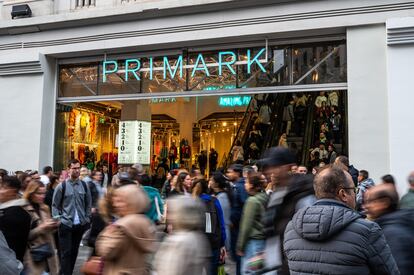 Exterior de la tienda emblemática de Primark en la Gran Vía de Madrid.