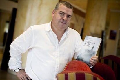 El magistrado, con su novela en A Coruña.