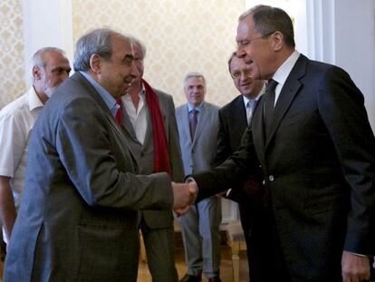 Sergey Lavrov recibe al opositor sirio Michel Kilo en Mosc&uacute;.