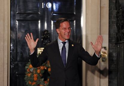 El primer ministro de los Países Bajos, Mark Rutte, a su llegada a la recepción de bienvenida organizada por Boris Johnson, en el 10 de Downing Street (Londres).