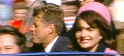 Fotograma del vídeo que muestra el momento del asesinato del ex presidente de EE UU John Fitzgerald Kennedy en Dallas